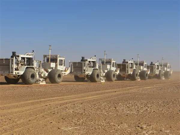 Vibroseis fleet mobilised on a block