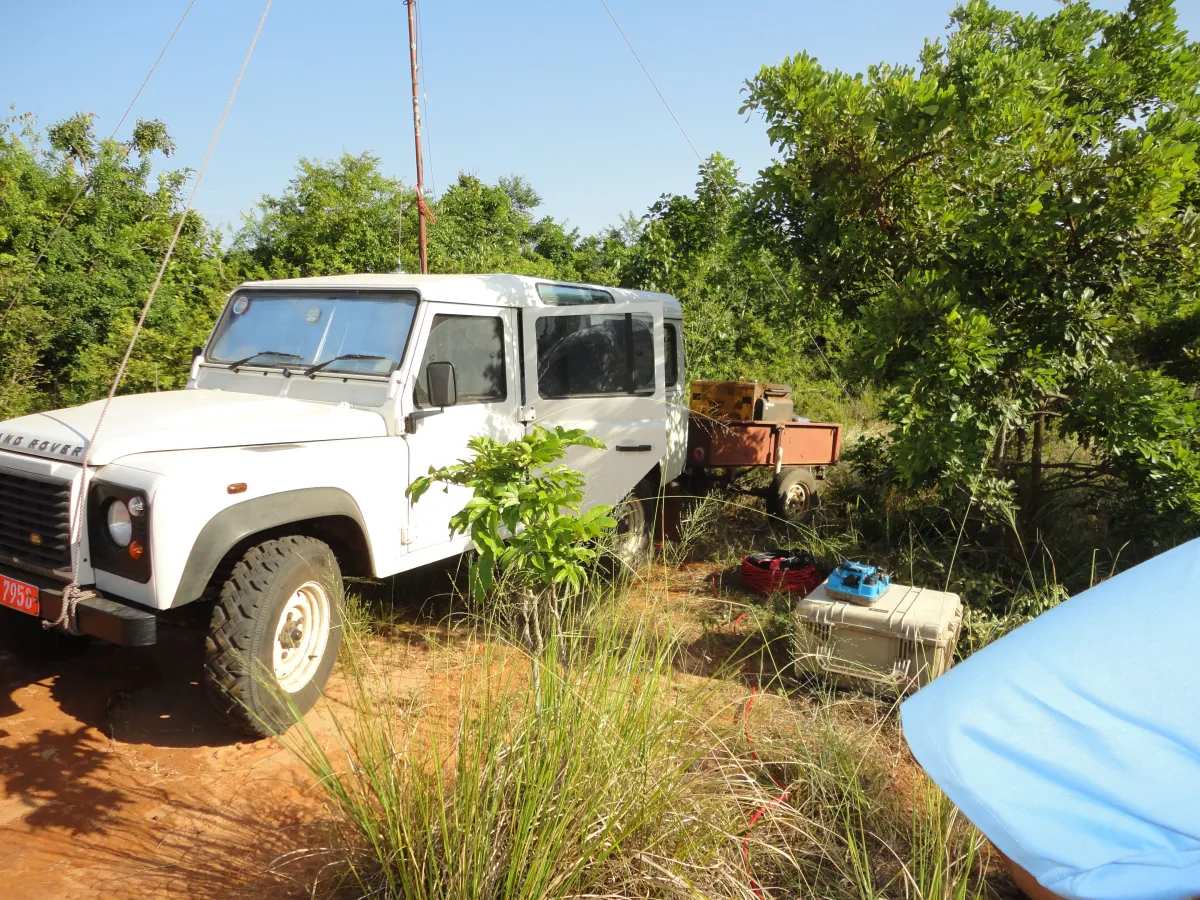 Survey vehicle in dense terrain